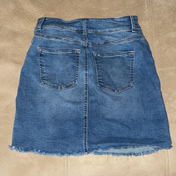 blue denim skirt. size 4. brand from Maurice’s - Picture 2 of 2